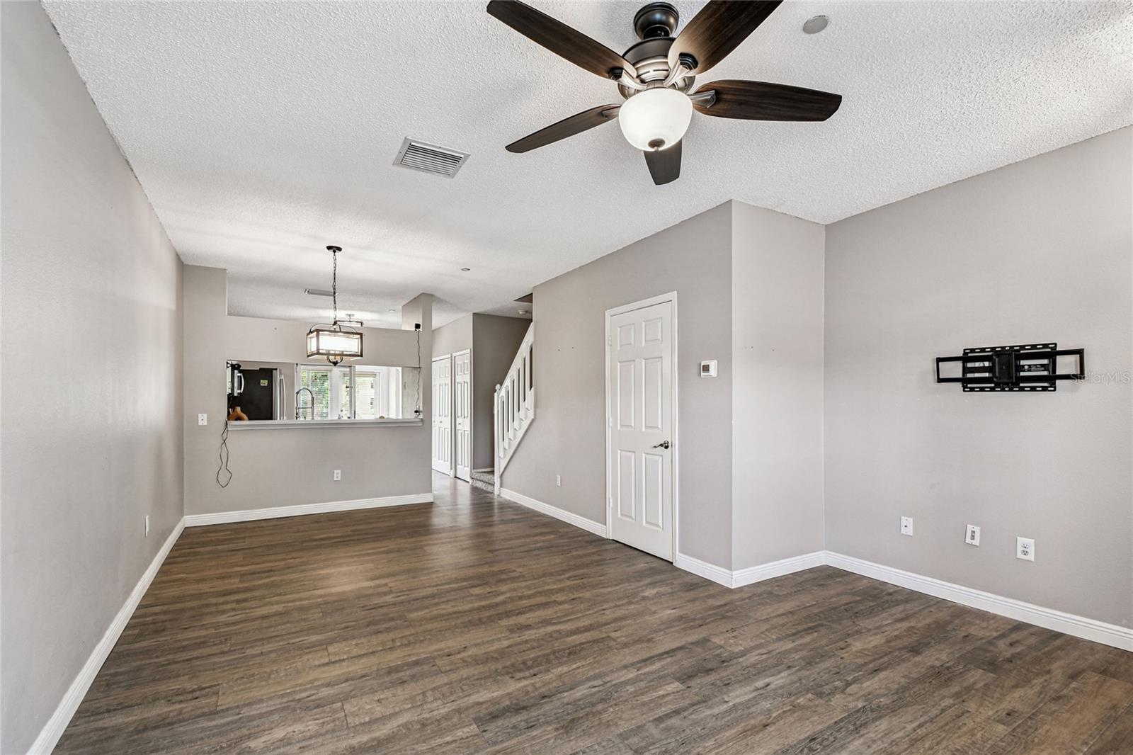 COUNTRYSIDE KEY - Residential