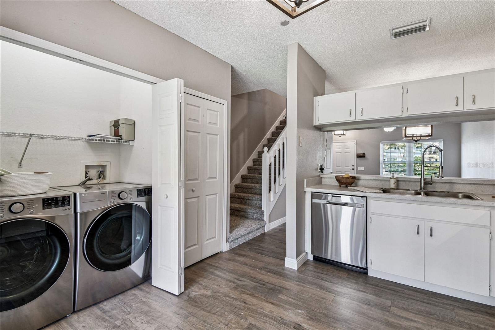 COUNTRYSIDE KEY - Residential