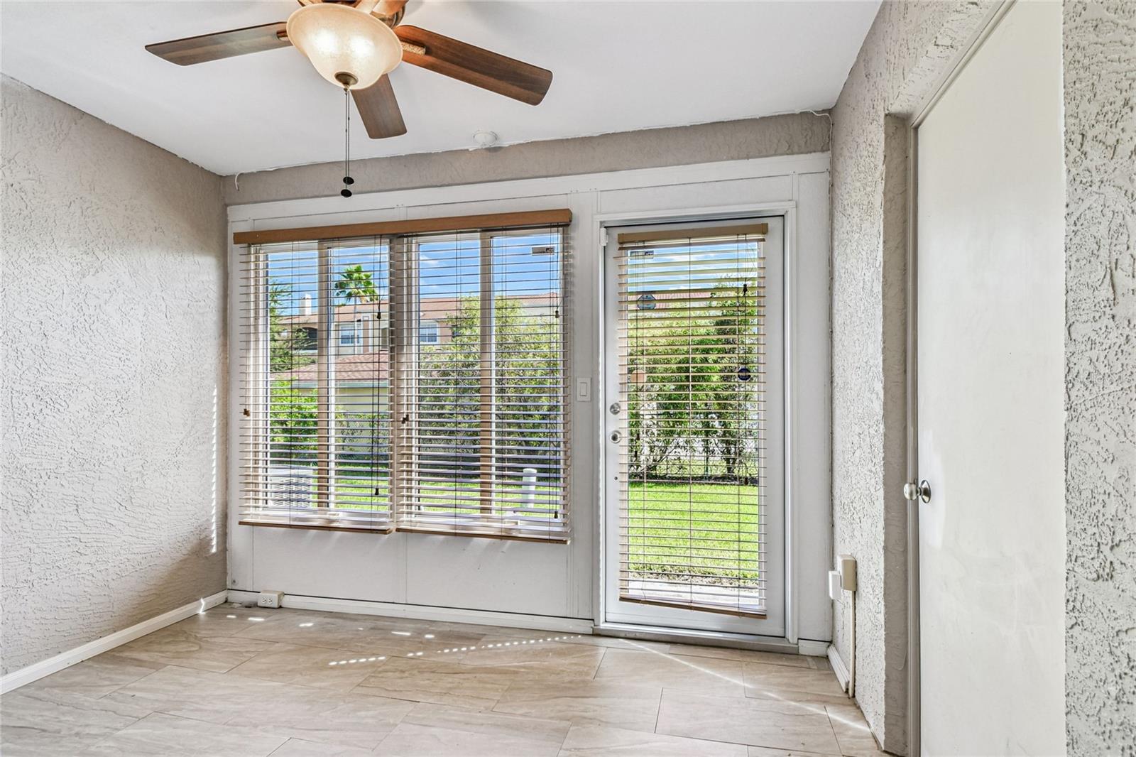 COUNTRYSIDE KEY - Residential