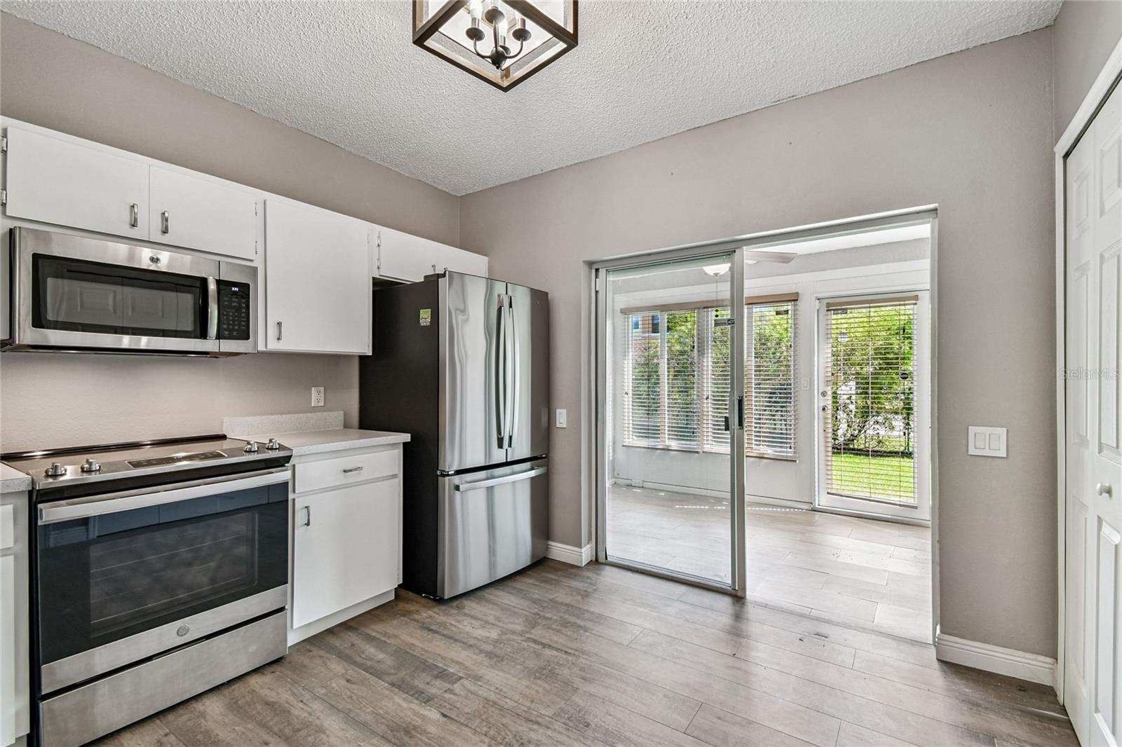 COUNTRYSIDE KEY - Residential