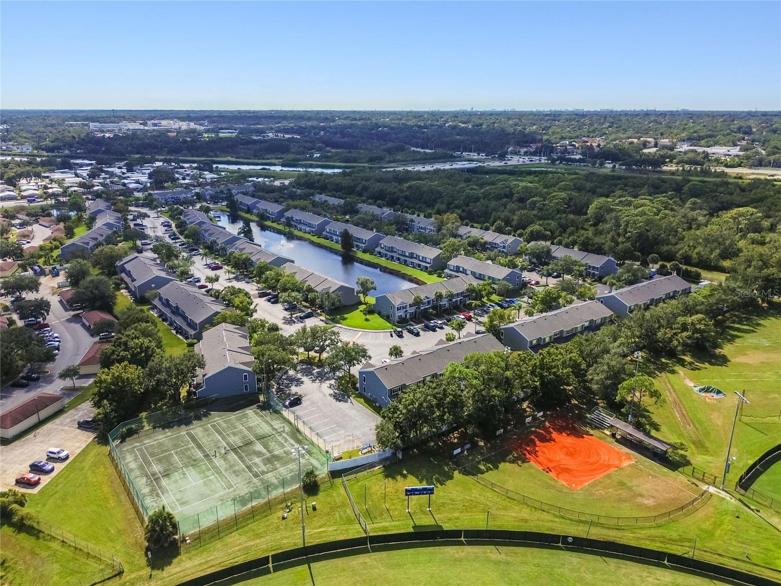 COUNTRYSIDE KEY - Residential