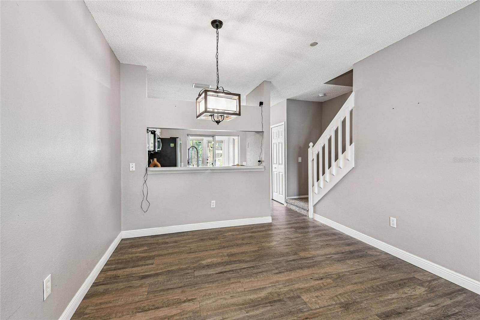 COUNTRYSIDE KEY - Residential