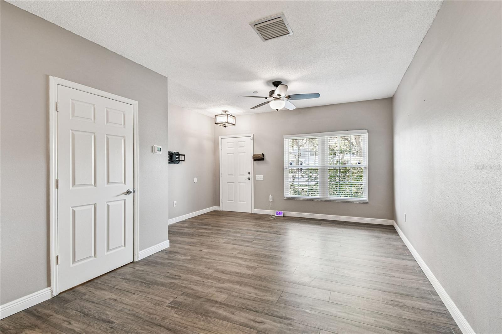 COUNTRYSIDE KEY - Residential