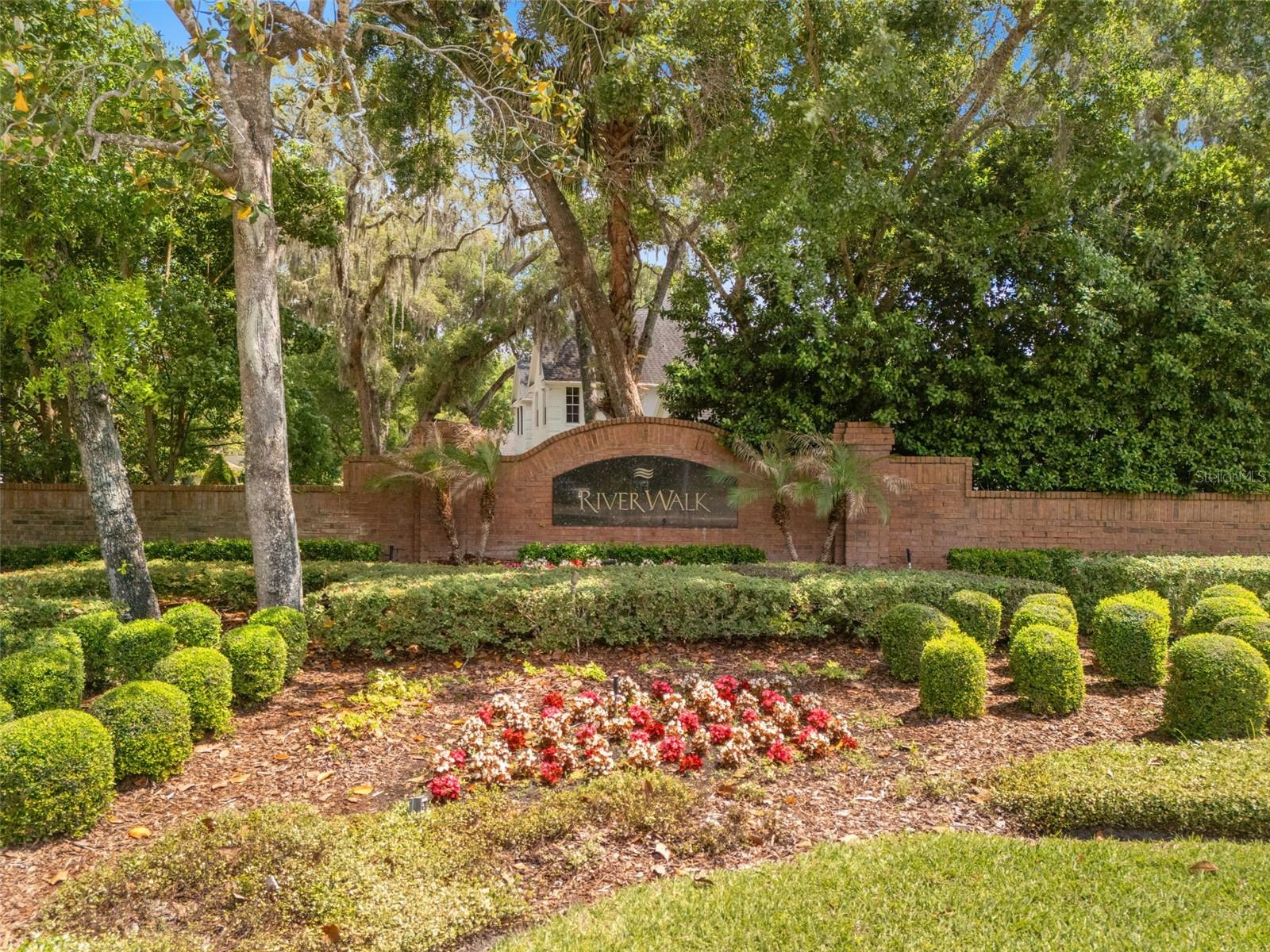 RIVER WALK - Residential