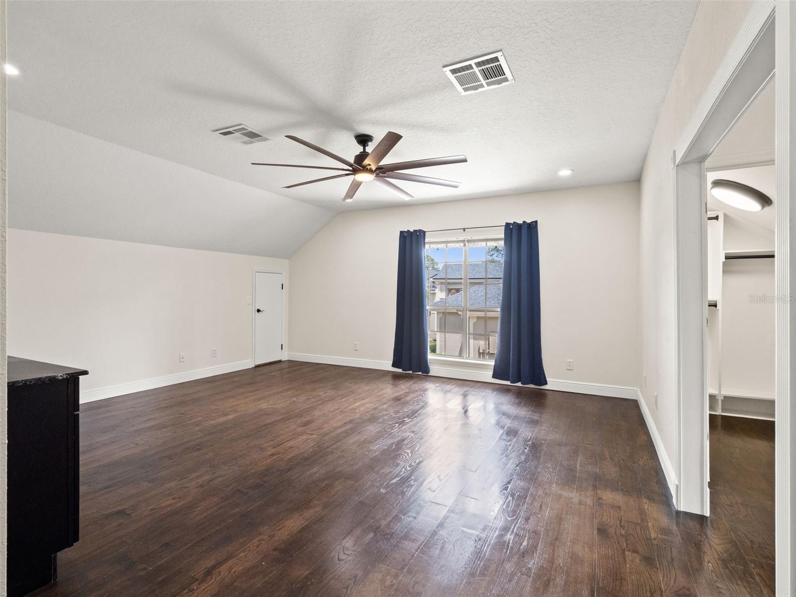 RIVER WALK - Residential