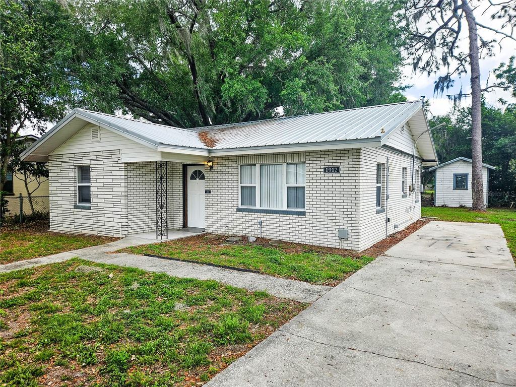 Photo of 1917 Casco Street, Lakeland, FL 33801 (MLS # L4960974)