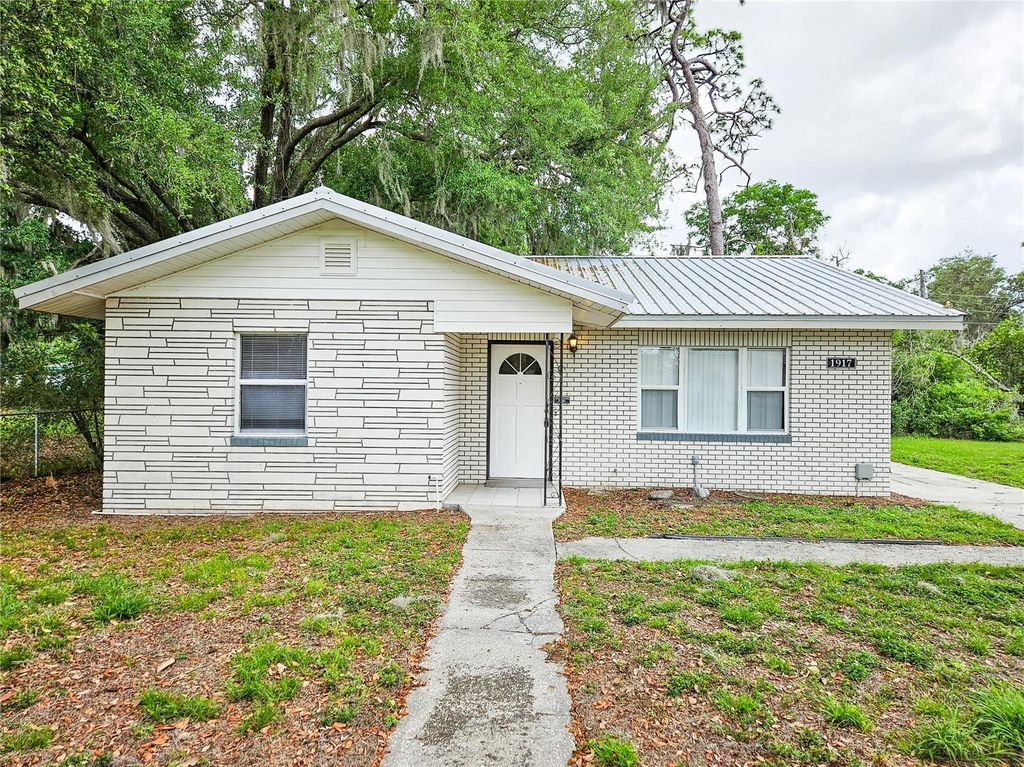 Photo of 1917 Casco Street, Lakeland, FL 33801 (MLS # L4960974)