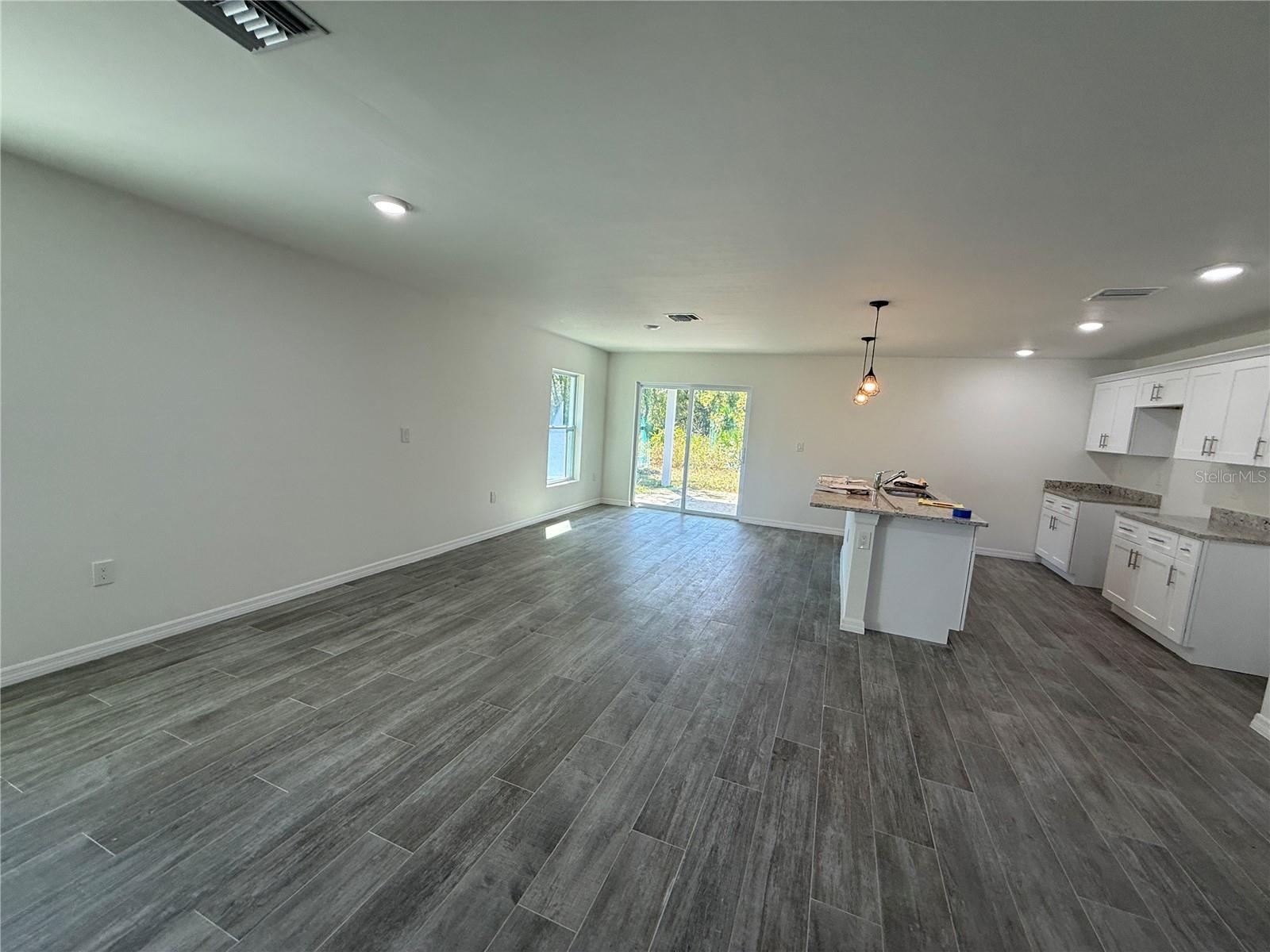 PORT CHARLOTTE SUB 52 - Residential Lease
