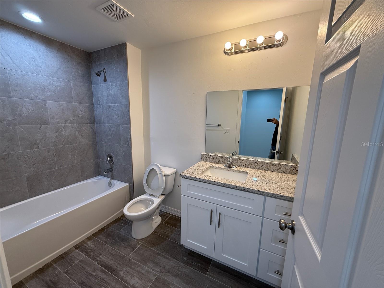 PORT CHARLOTTE SUB 52 - Residential Lease