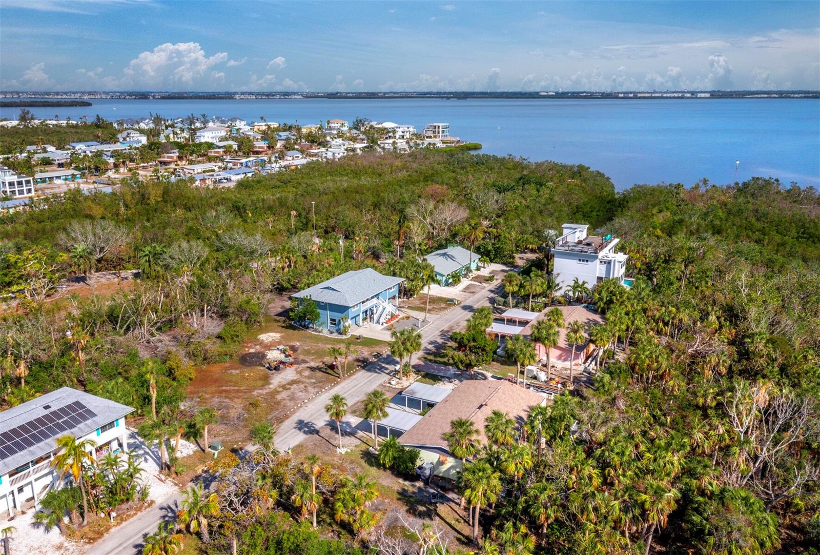 BAILEY-DOBSON - Land