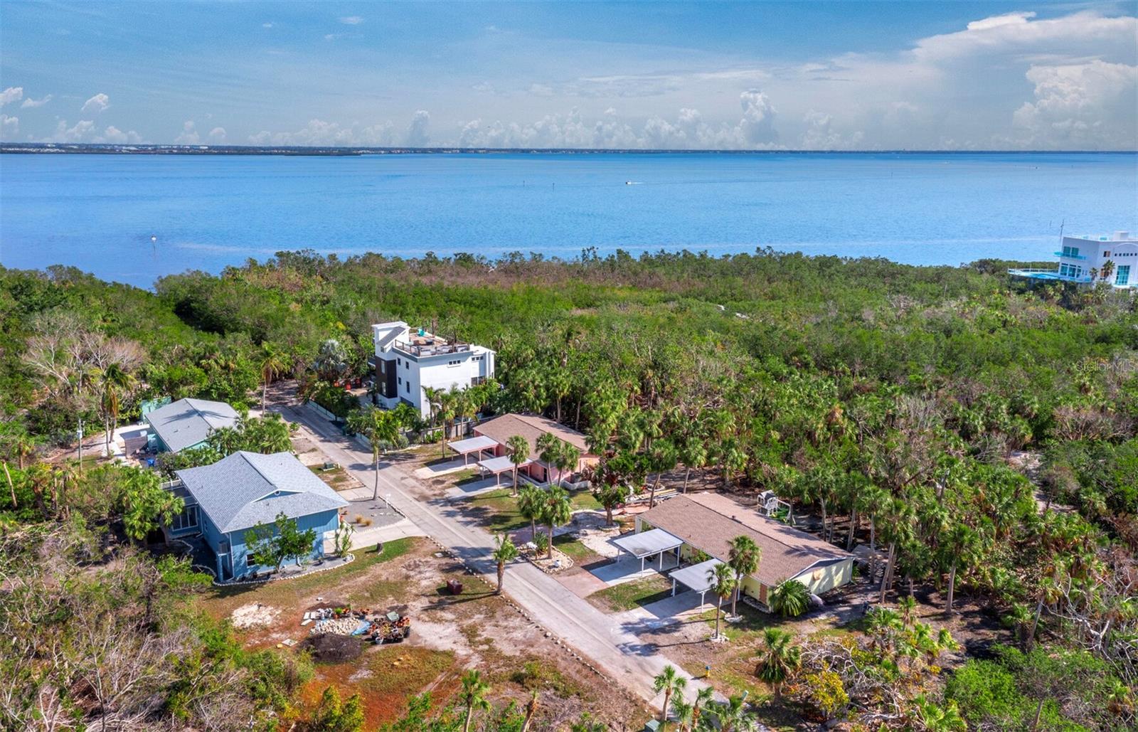 BAILEY-DOBSON - Land