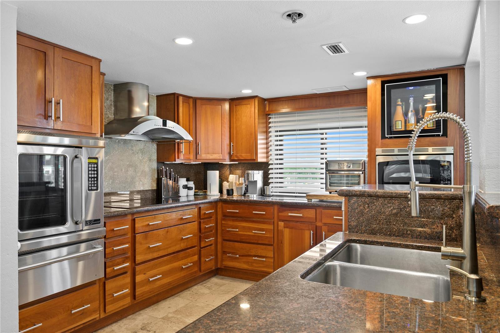 ONE LAUREL PLACE A CONDO - Residential