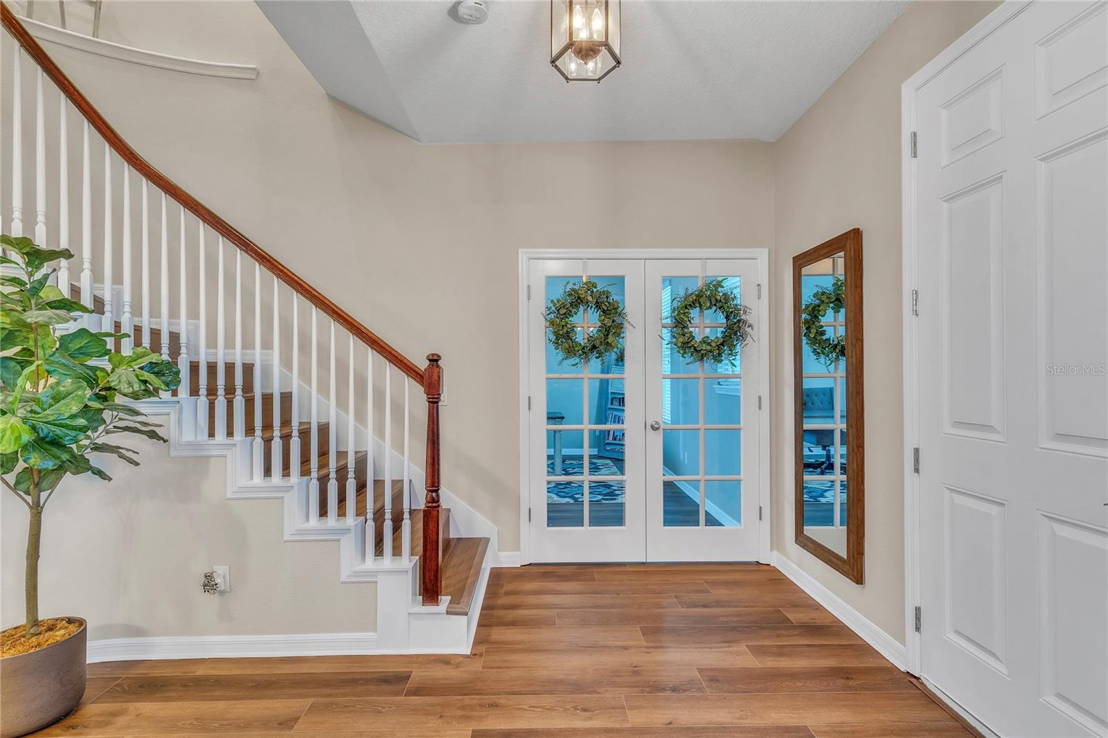 5019 AUTUMN RIDGE DRIVE
