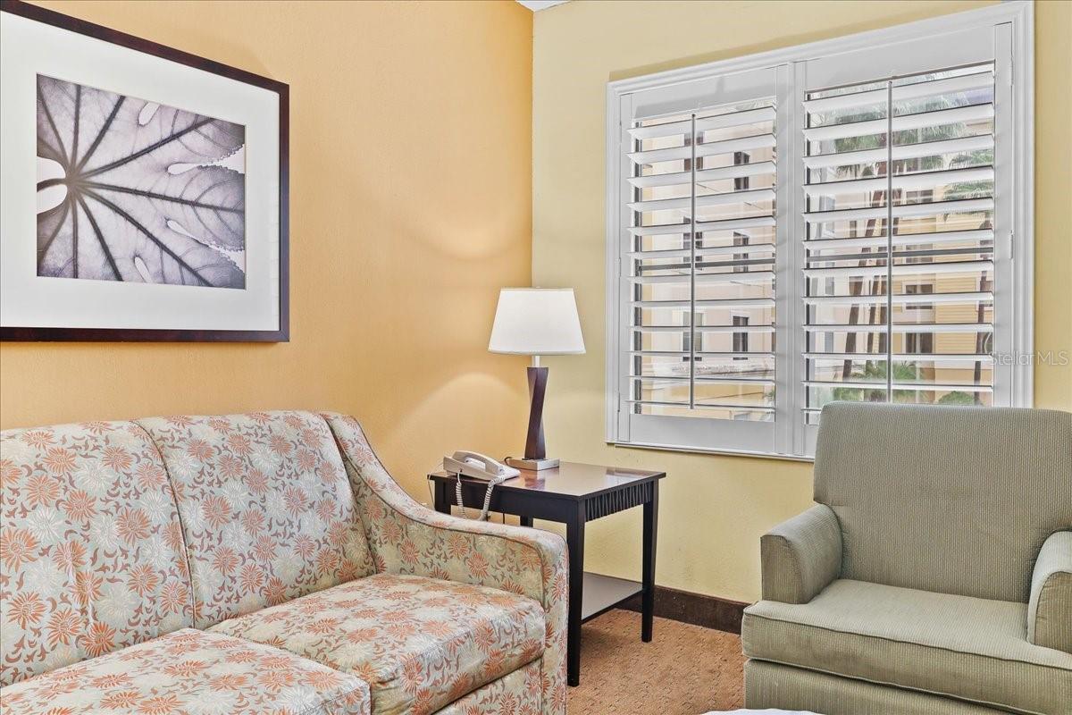 STAYSKY SUITES - Residential