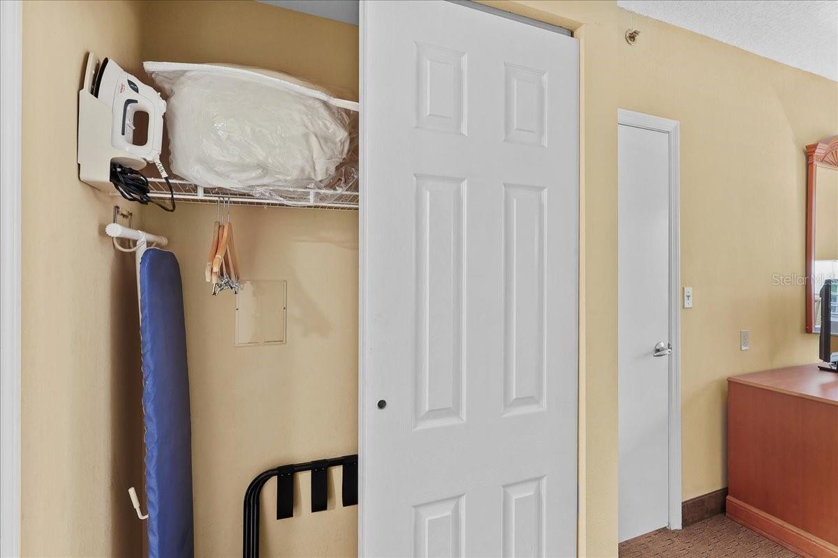 STAYSKY SUITES - Residential