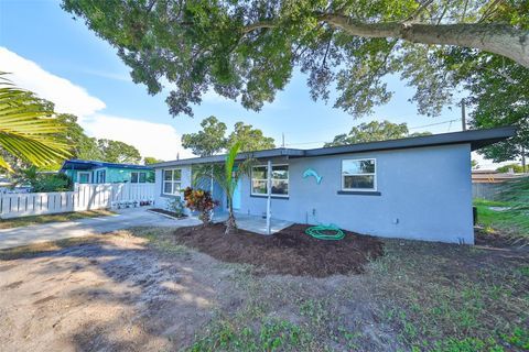 A home in LARGO