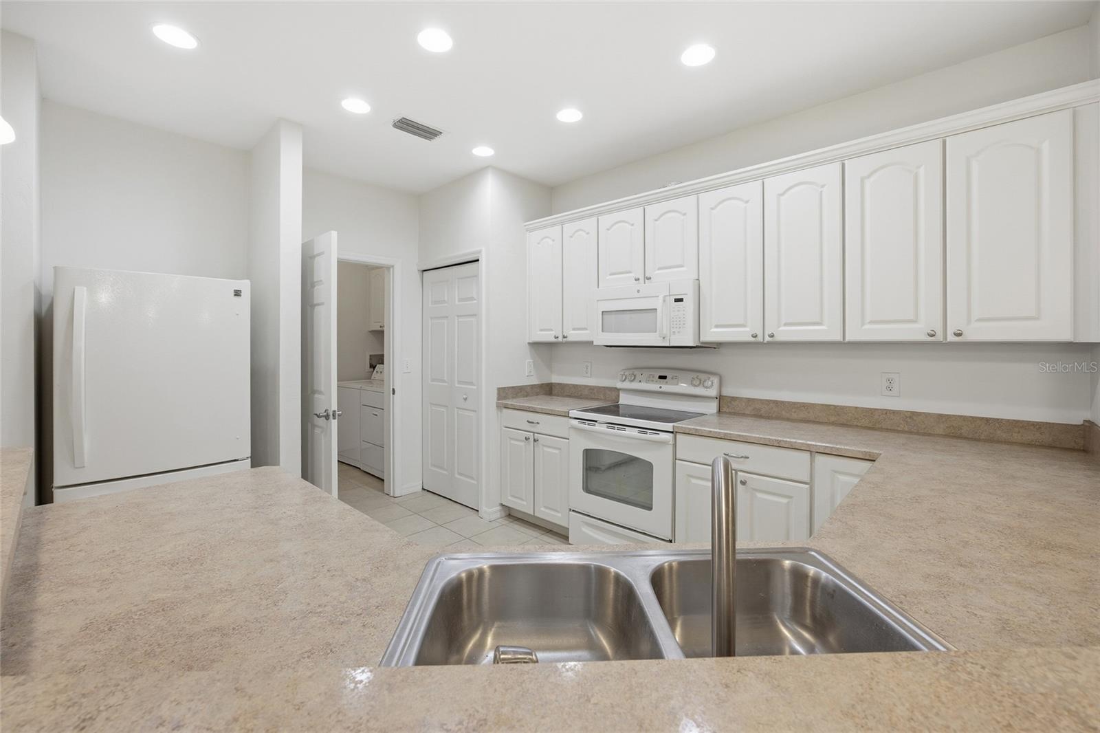 VILLAS OF WEST END UNIT B PH 1 - Residential