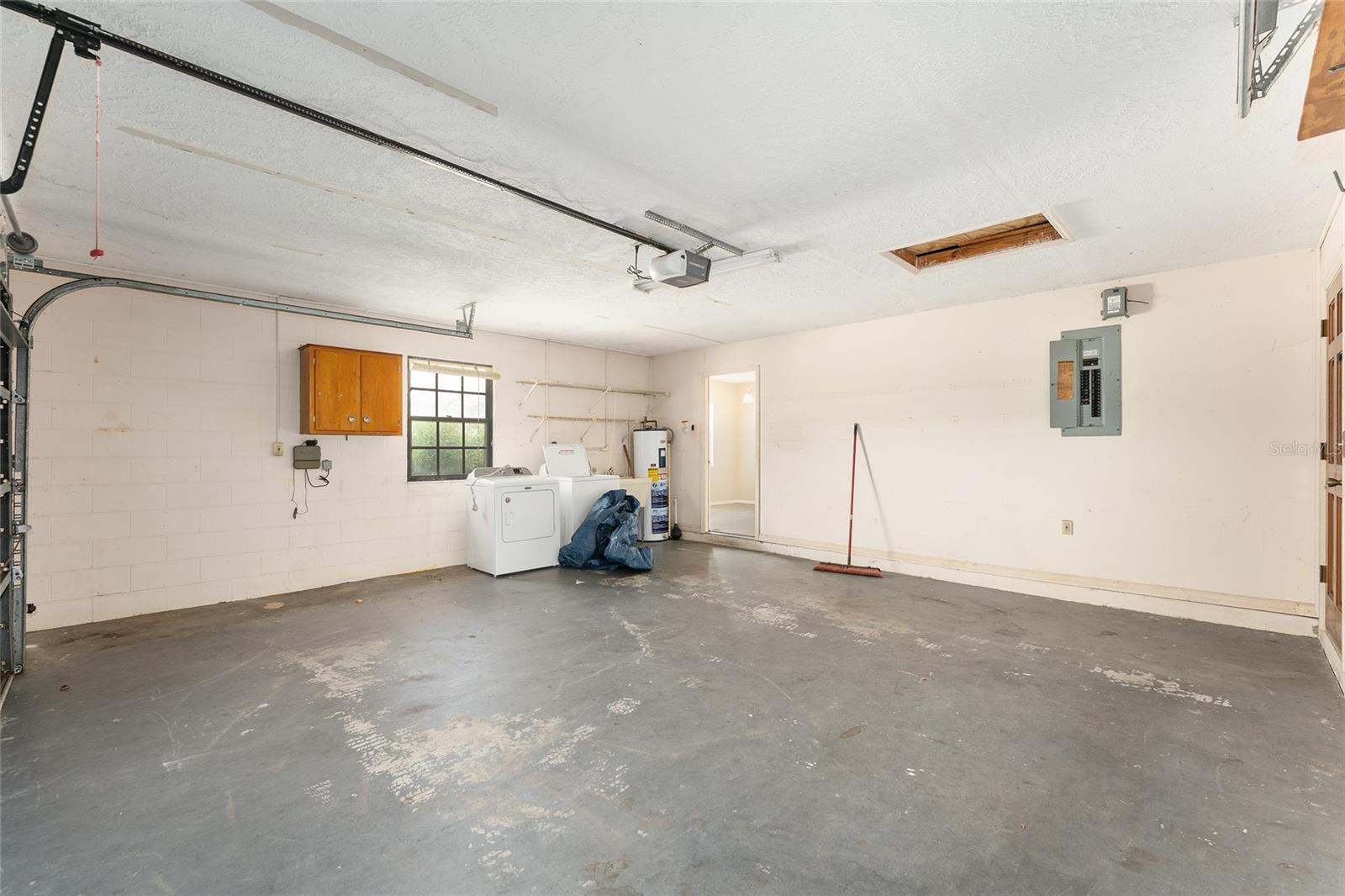 BELLEVIEW OAKS ESTATE - Residential