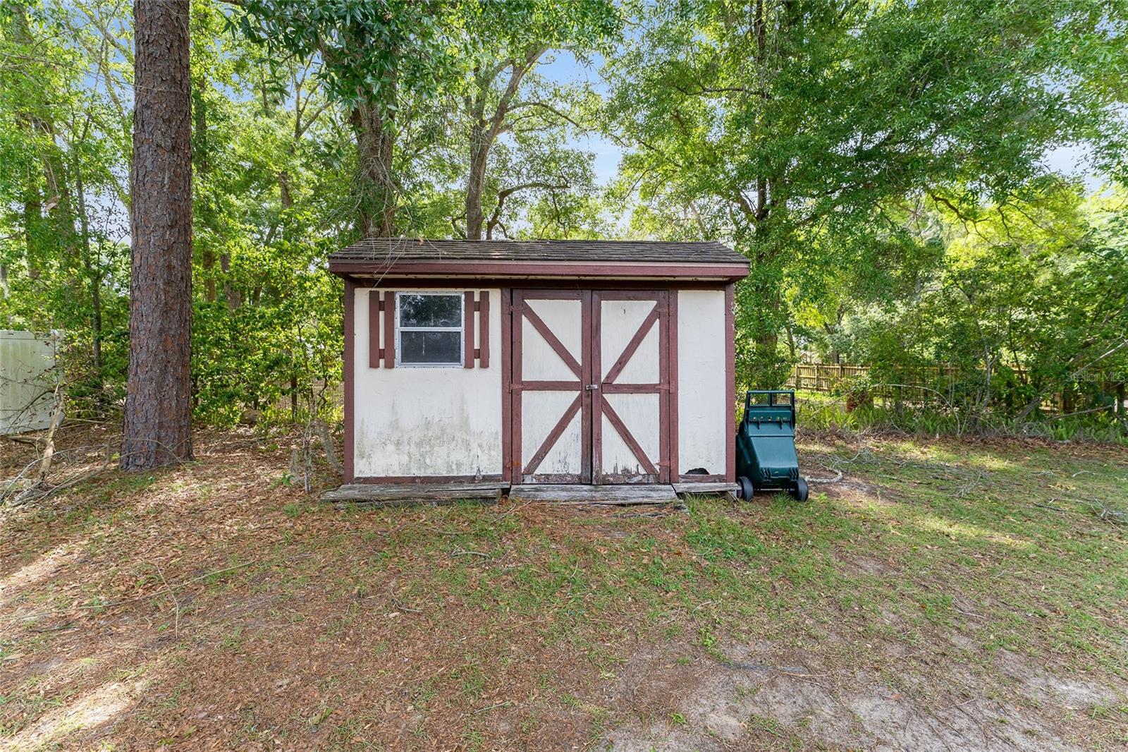 BELLEVIEW OAKS ESTATE - Residential