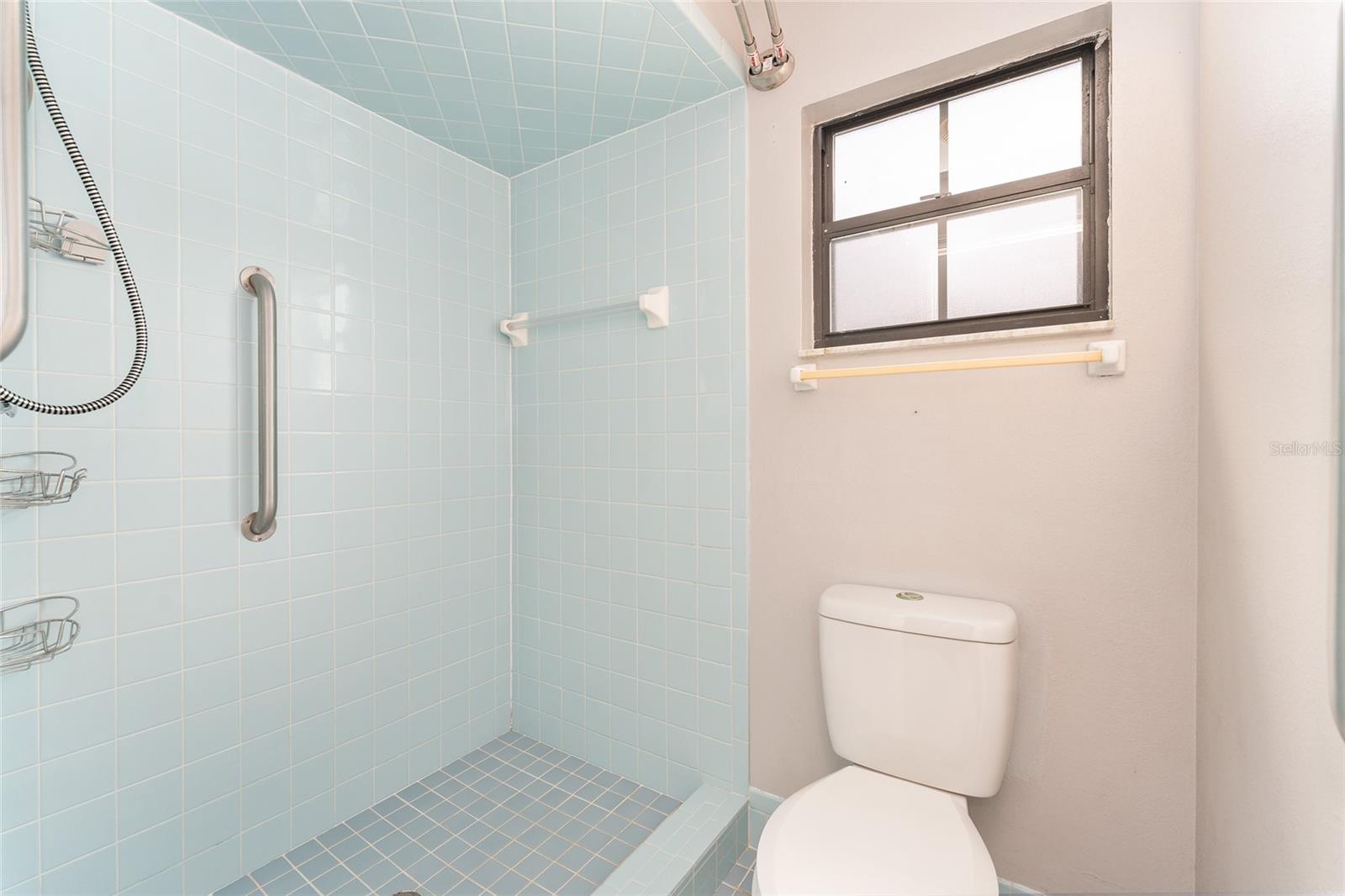 BELLEVIEW OAKS ESTATE - Residential