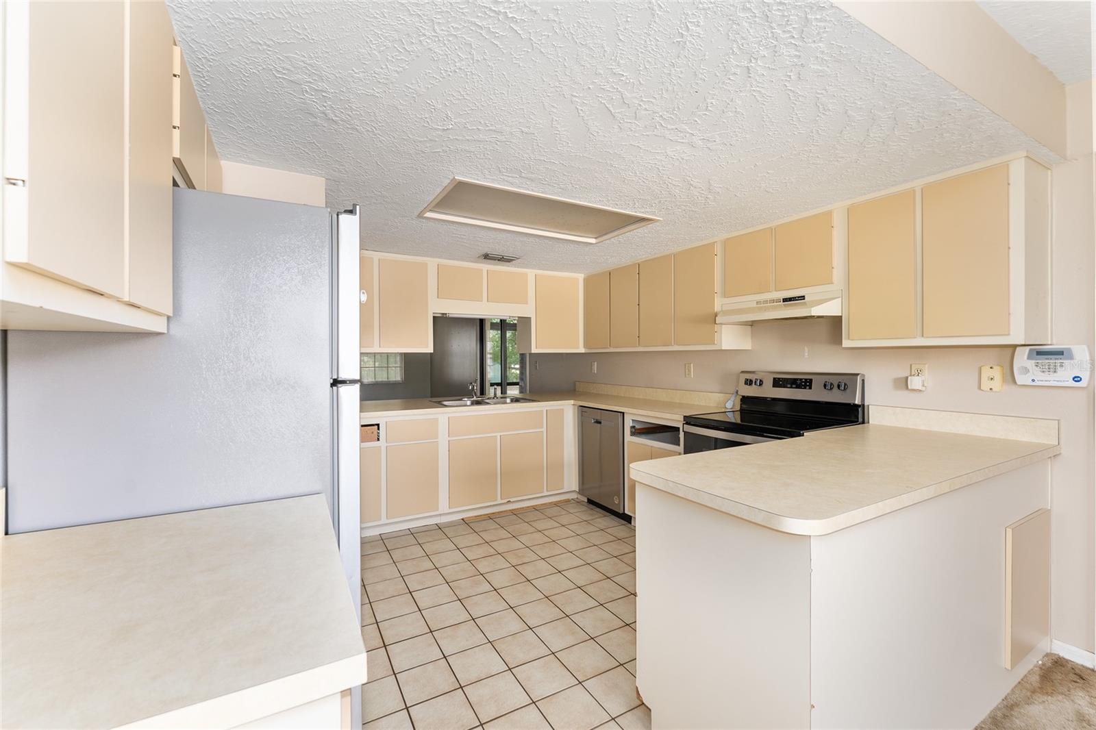 BELLEVIEW OAKS ESTATE - Residential