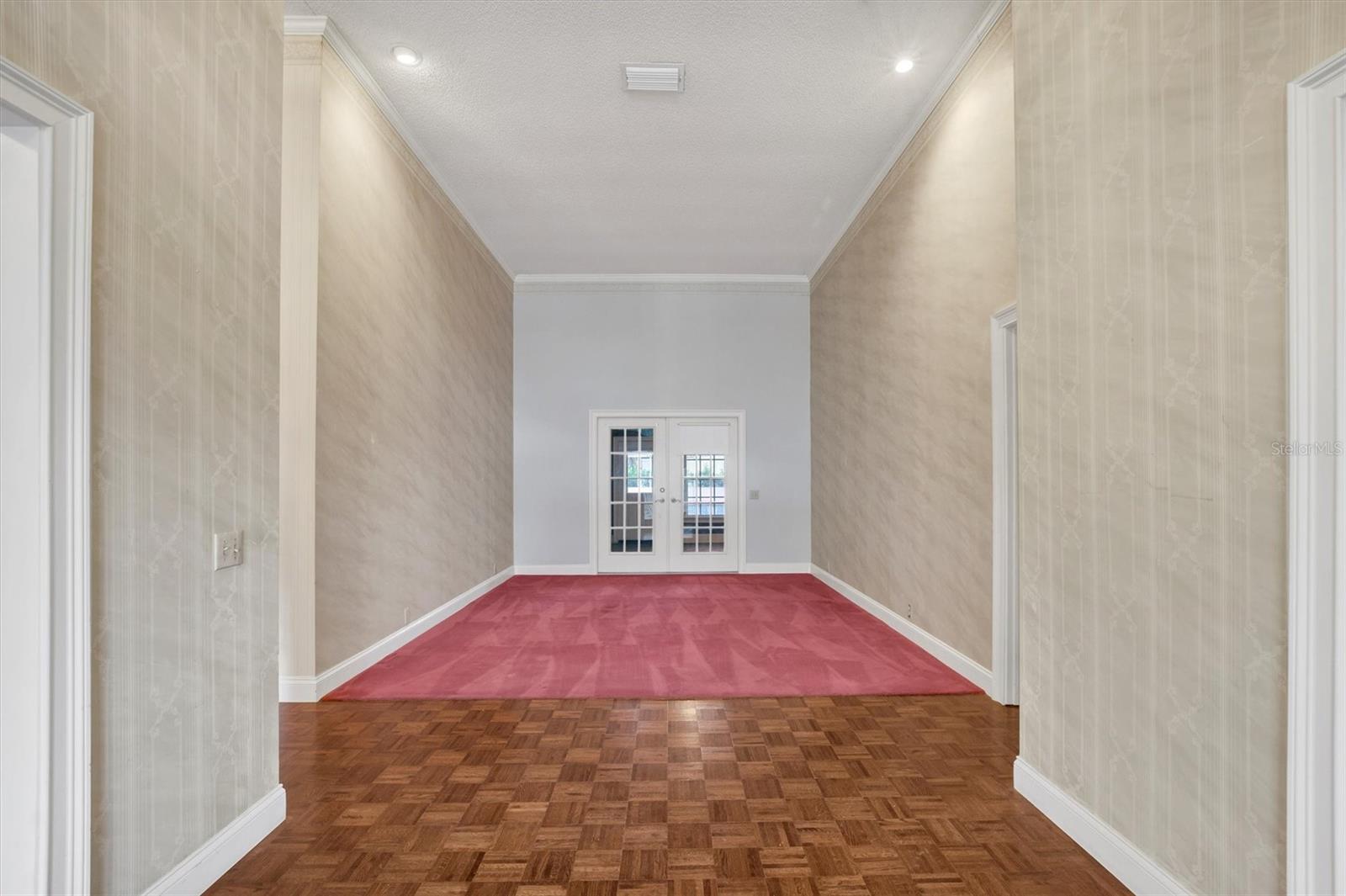 ELOISE WOODS WEST LAKE FLORENCE UNIT - Residential