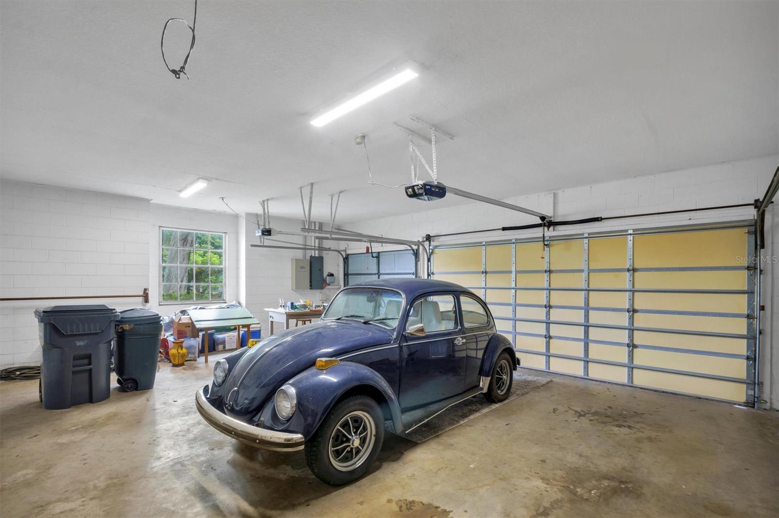 ELOISE WOODS WEST LAKE FLORENCE UNIT - Residential