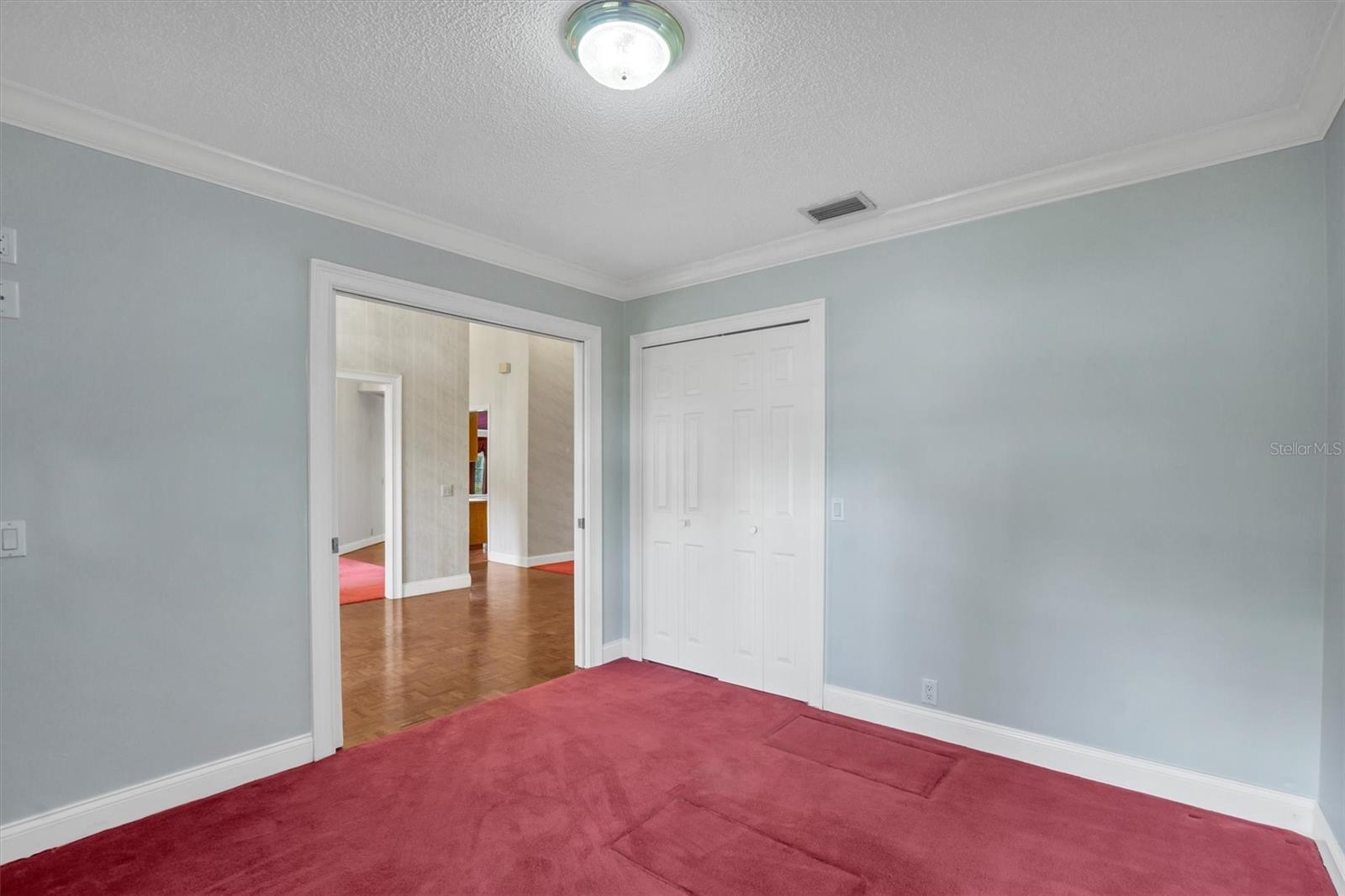 ELOISE WOODS WEST LAKE FLORENCE UNIT - Residential