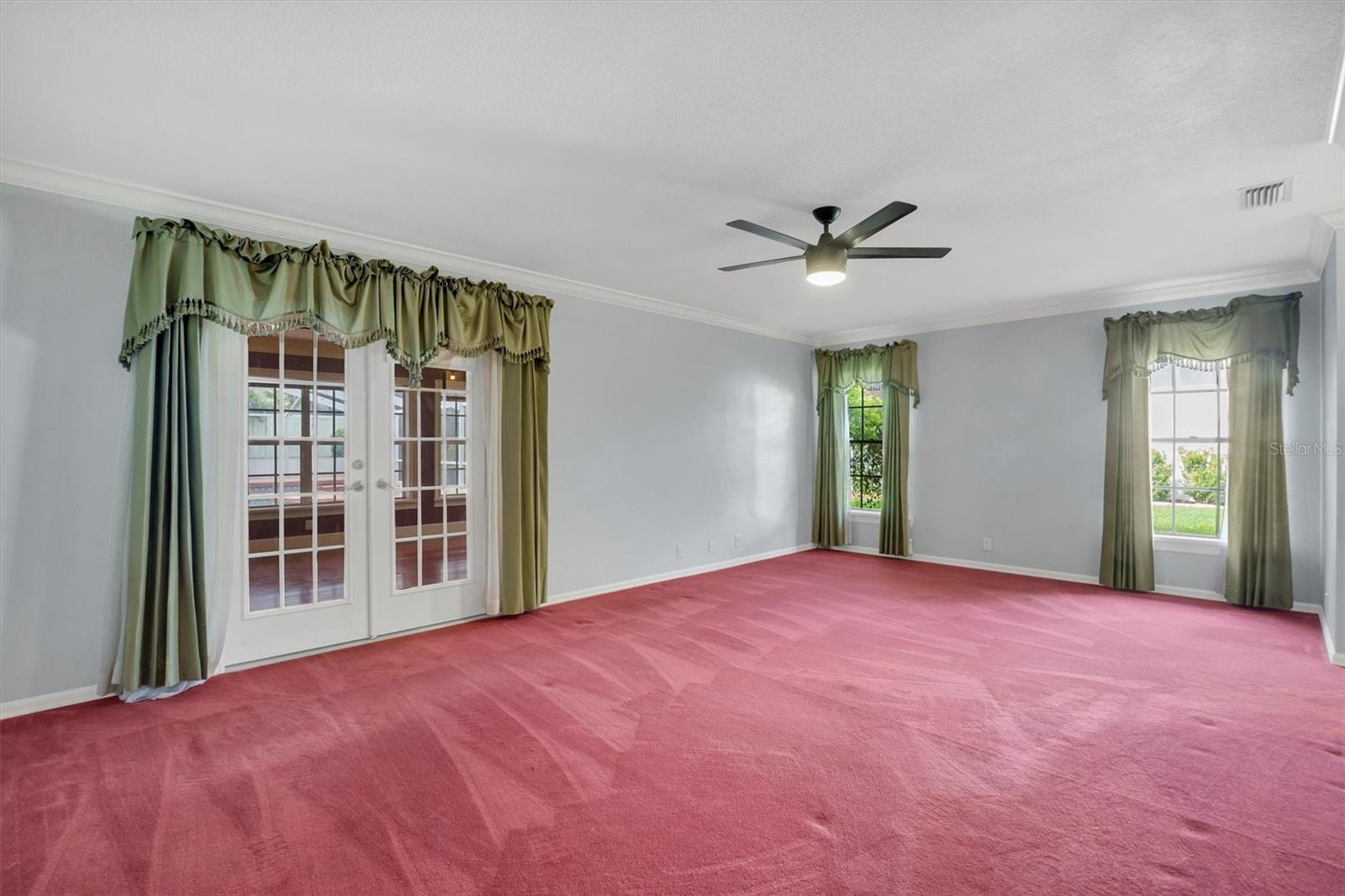 ELOISE WOODS WEST LAKE FLORENCE UNIT - Residential