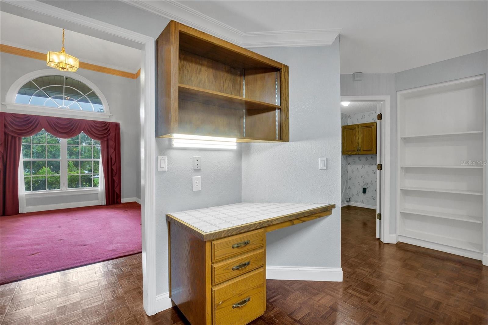 ELOISE WOODS WEST LAKE FLORENCE UNIT - Residential