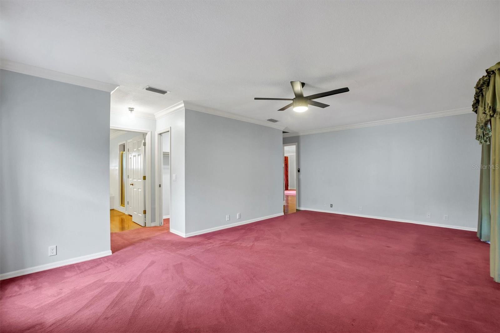 ELOISE WOODS WEST LAKE FLORENCE UNIT - Residential