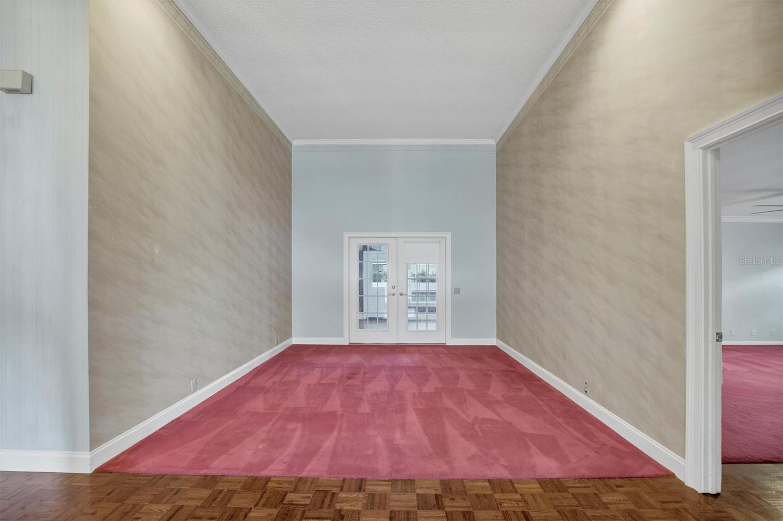 ELOISE WOODS WEST LAKE FLORENCE UNIT - Residential