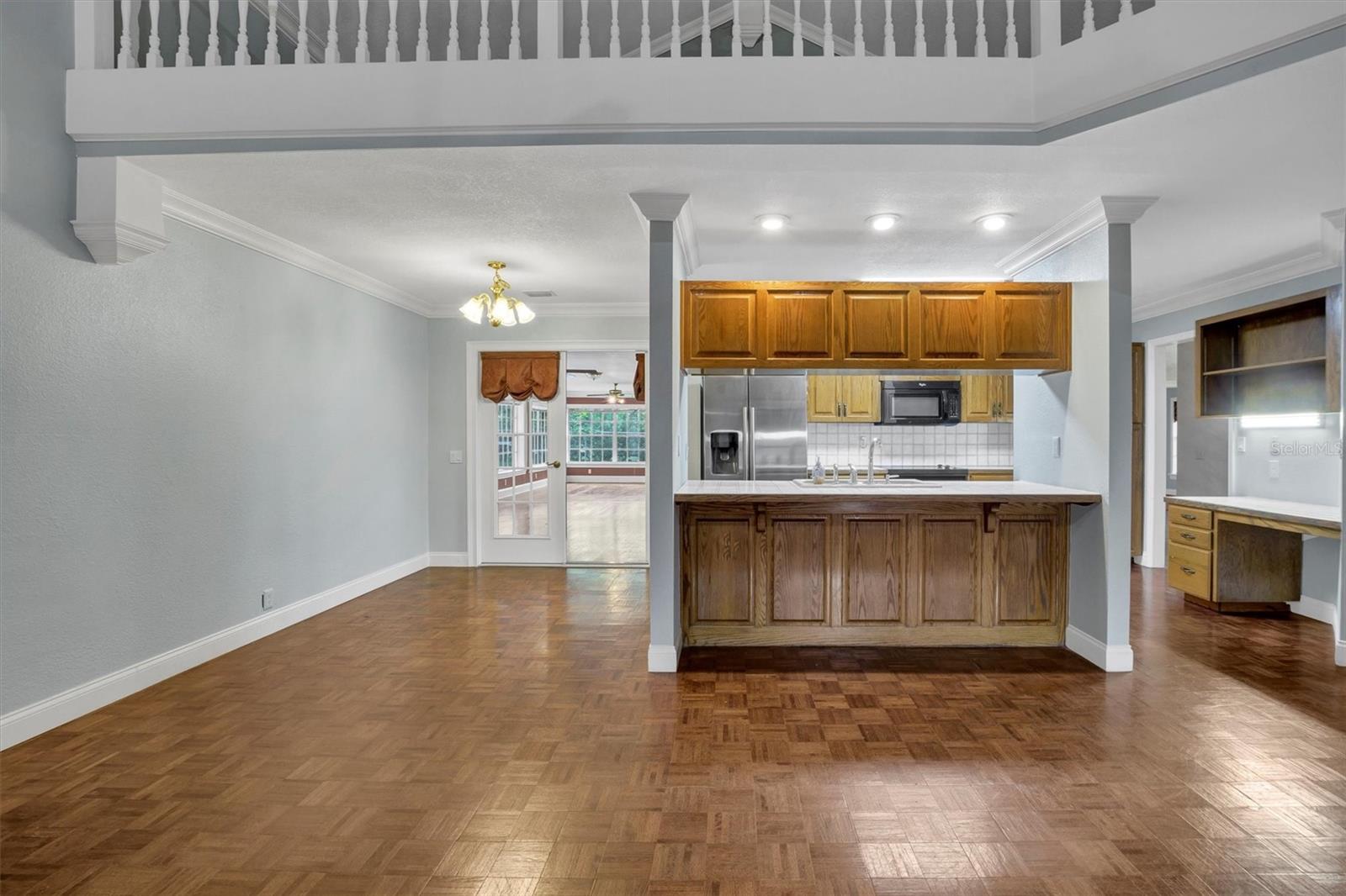 ELOISE WOODS WEST LAKE FLORENCE UNIT - Residential