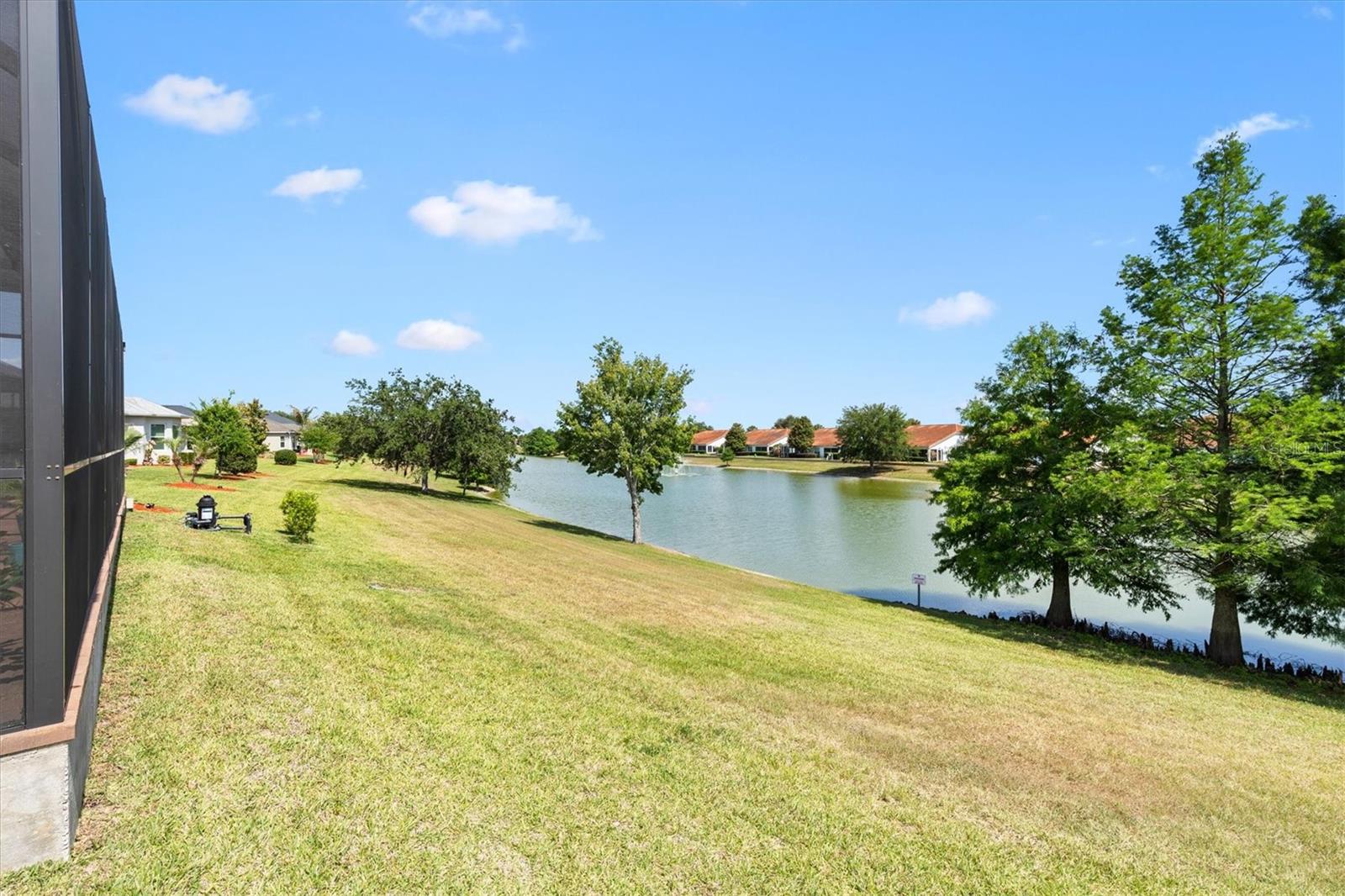 LAKESIDE LNDGS - Residential