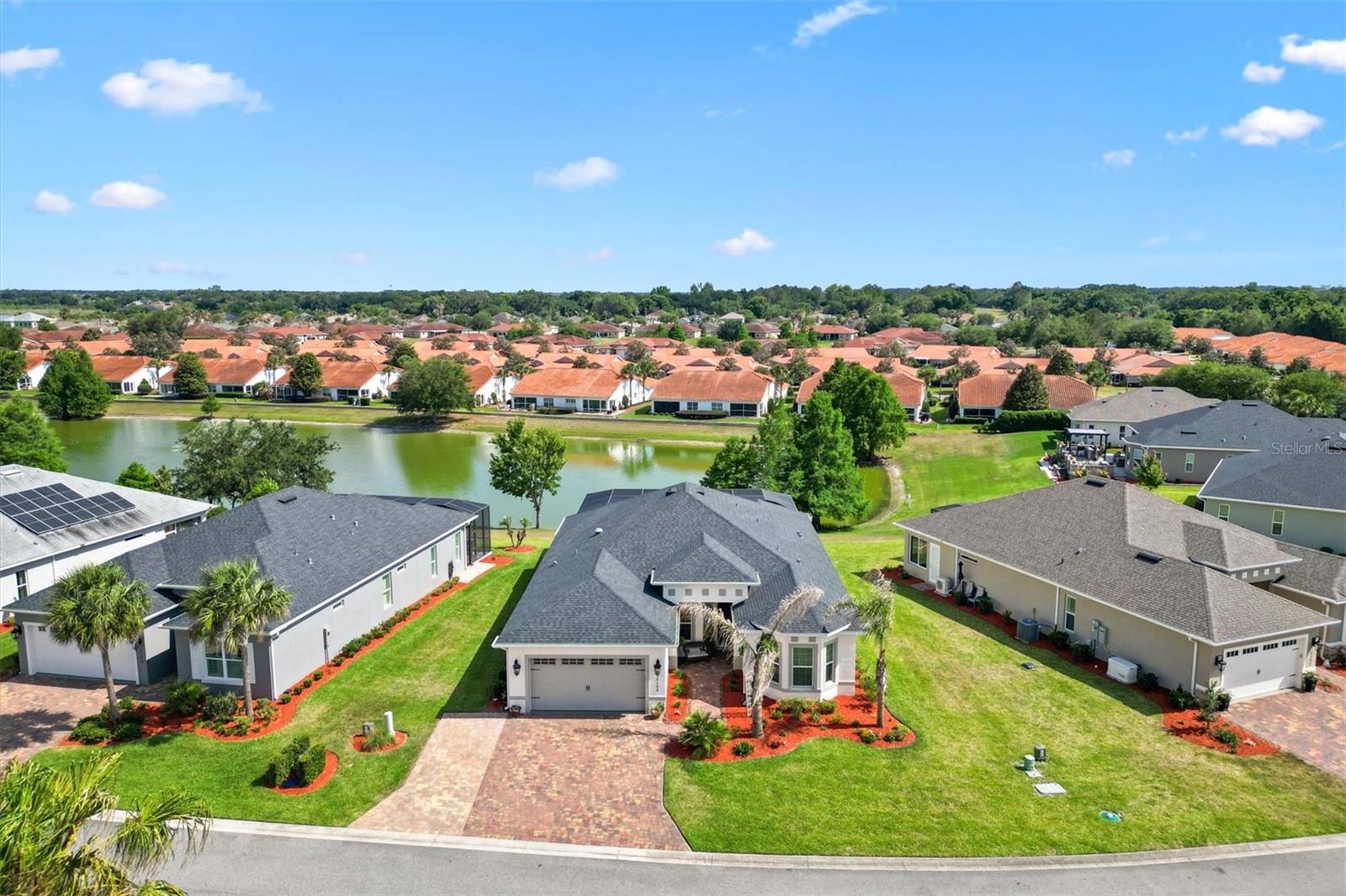 LAKESIDE LNDGS - Residential