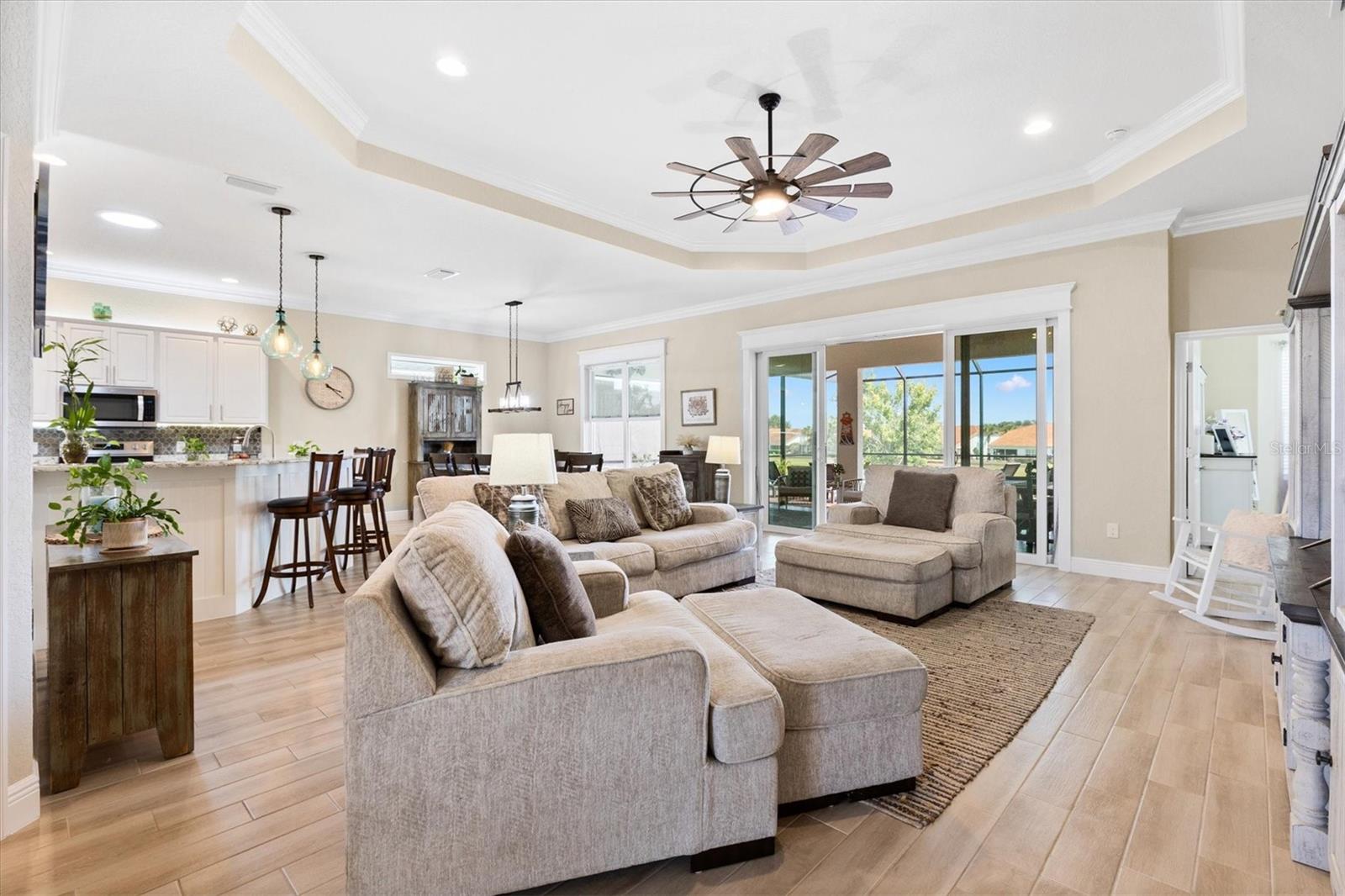 LAKESIDE LNDGS - Residential