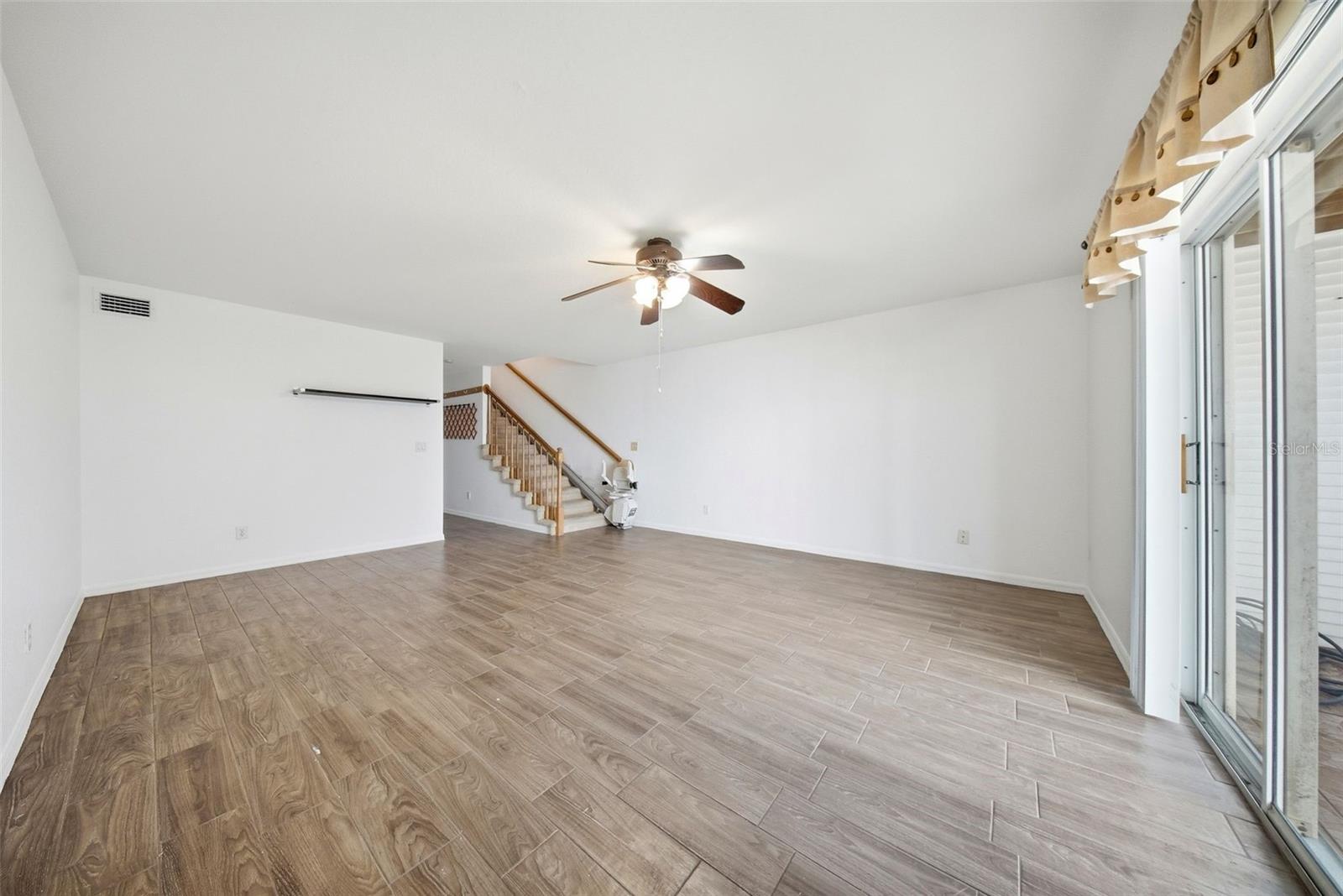 TARA CAY SOUND NORTH - Residential