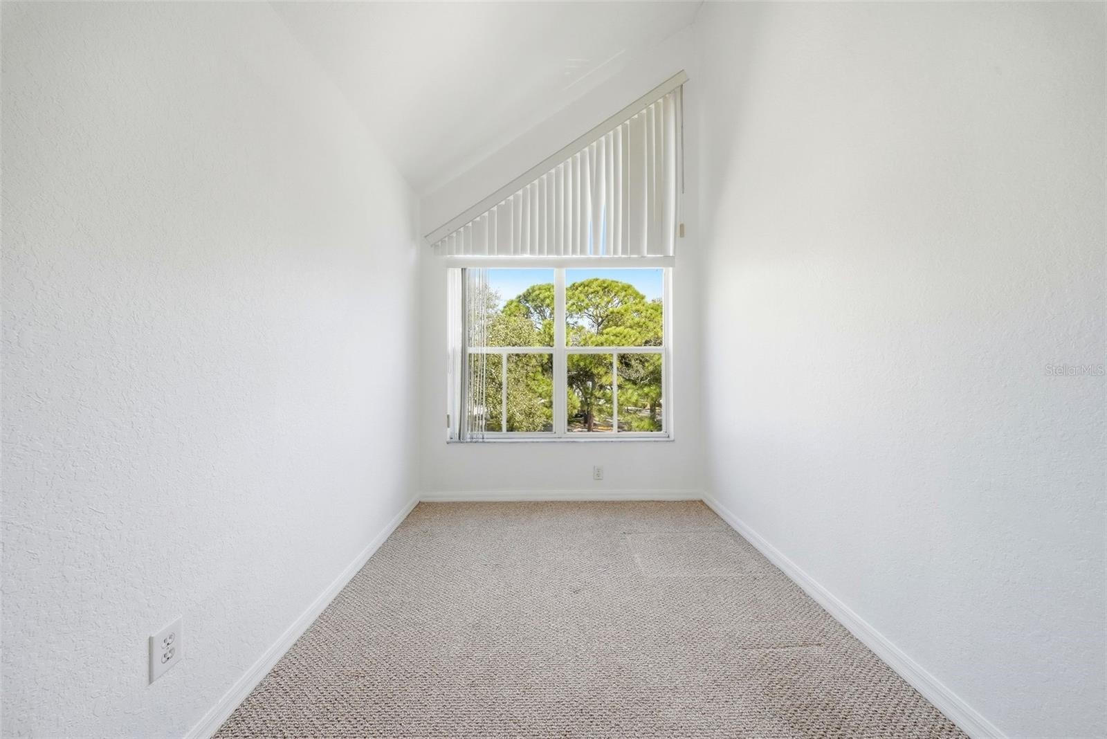 TARA CAY SOUND NORTH - Residential