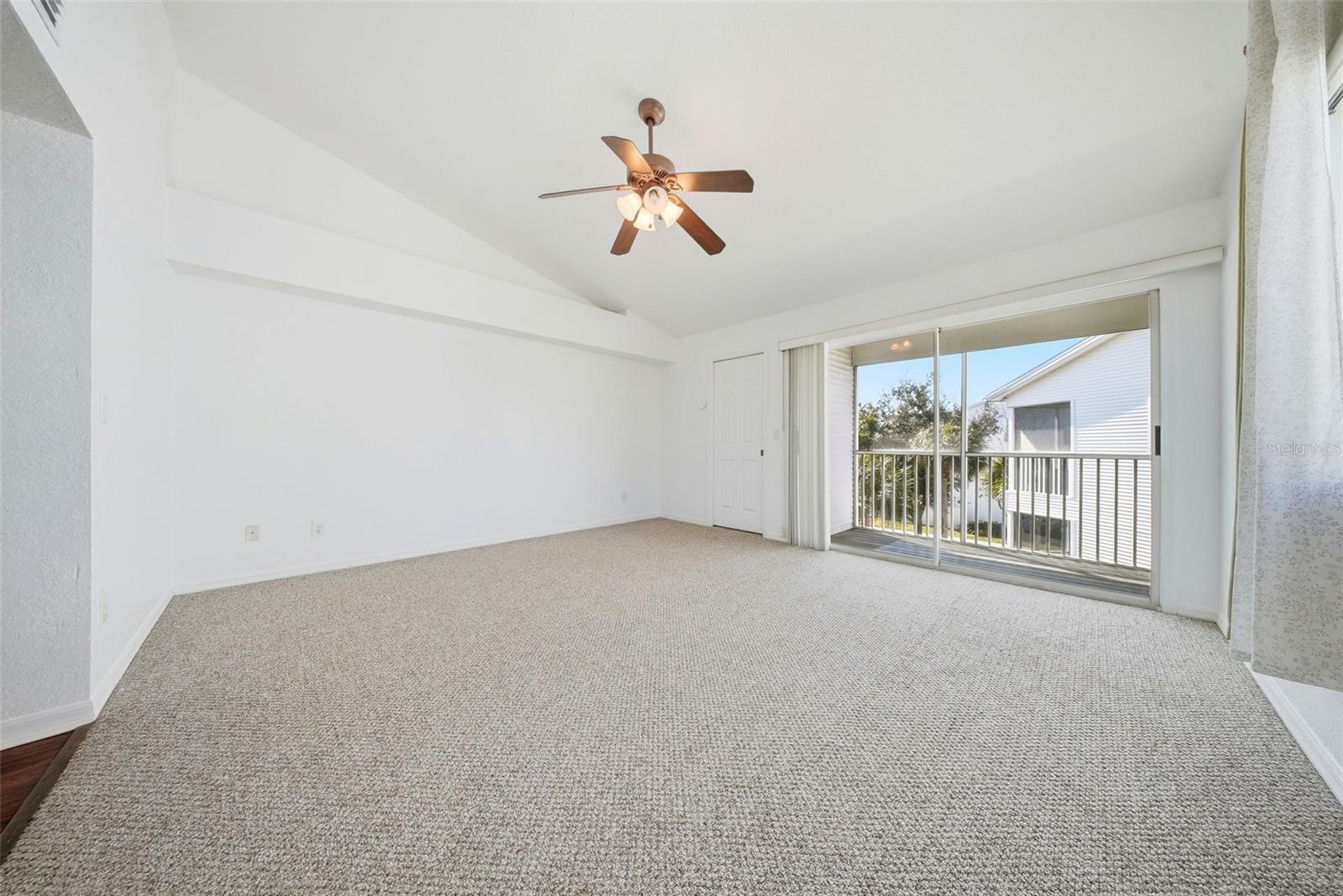 TARA CAY SOUND NORTH - Residential