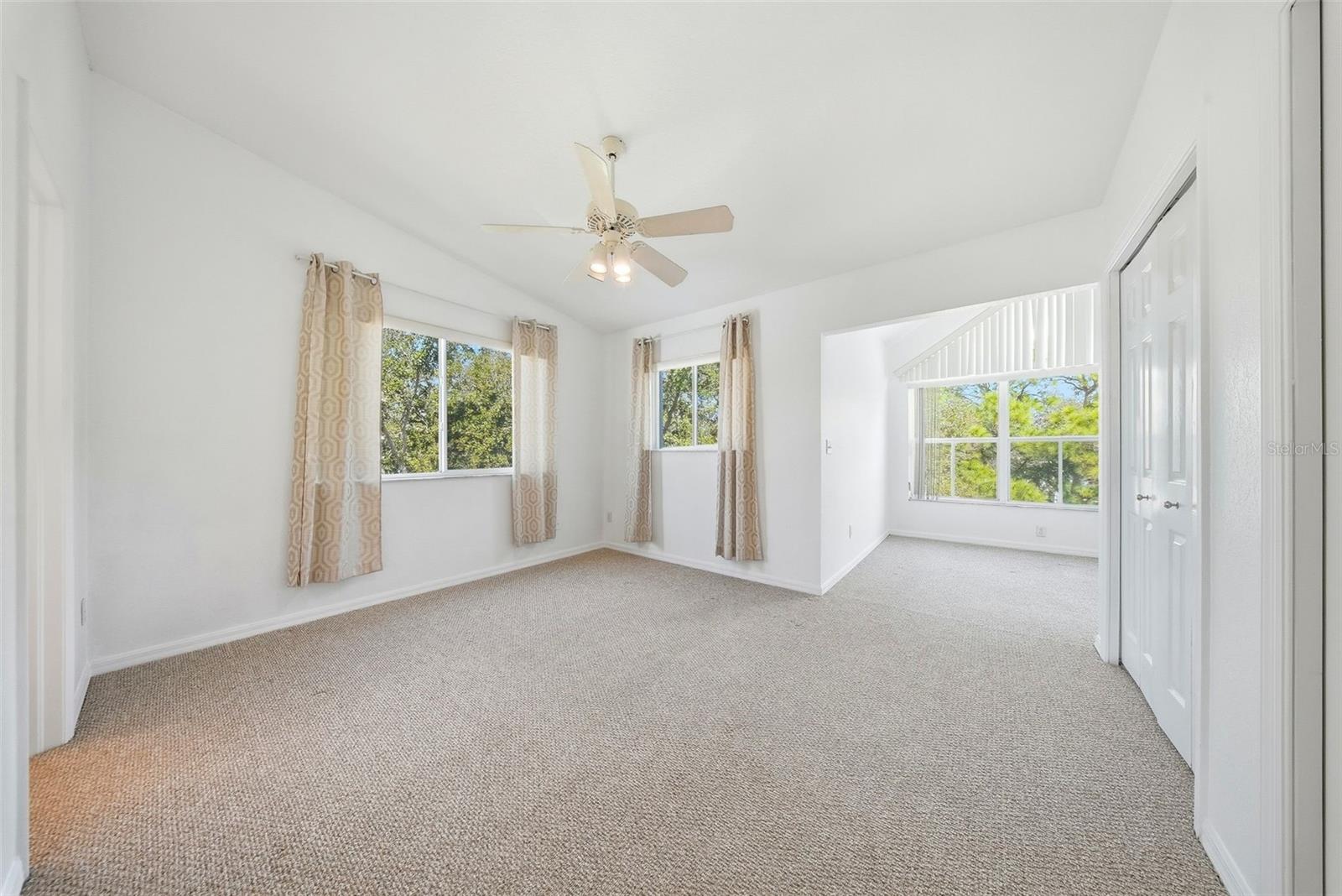 TARA CAY SOUND NORTH - Residential