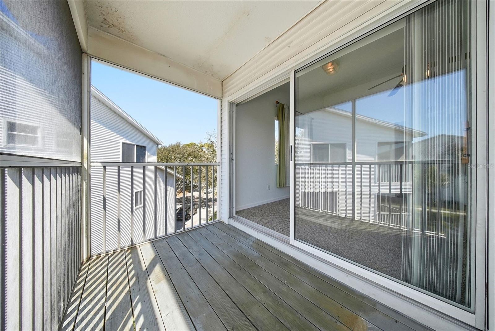 TARA CAY SOUND NORTH - Residential