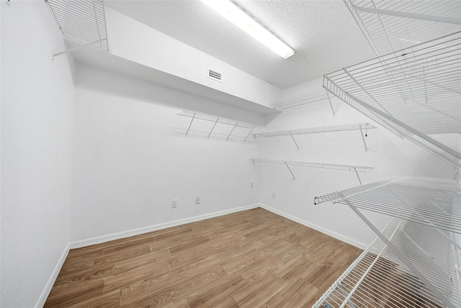 TARA CAY SOUND NORTH - Residential