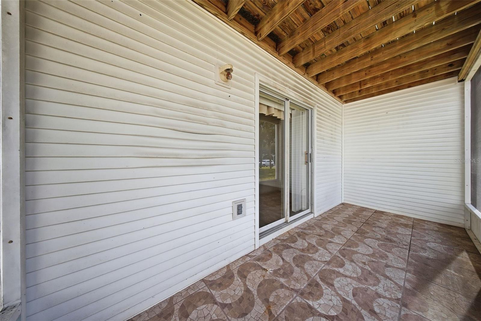 TARA CAY SOUND NORTH - Residential