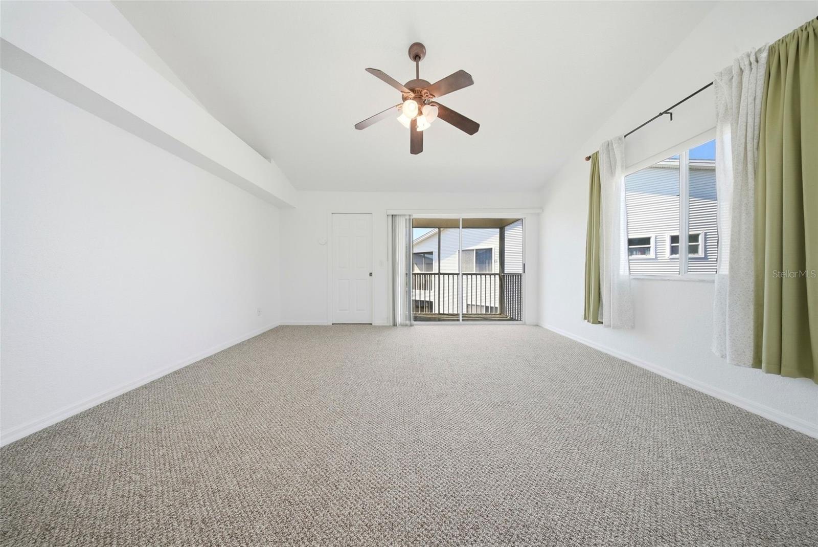 TARA CAY SOUND NORTH - Residential