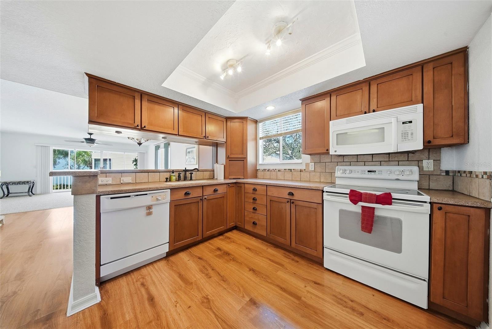 TARA CAY SOUND NORTH - Residential