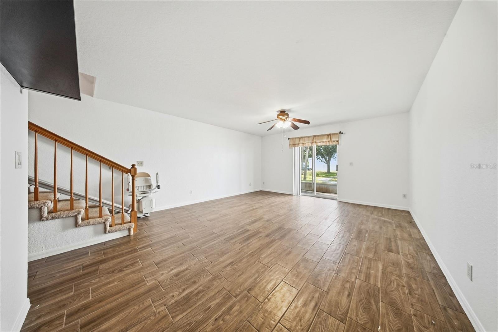 TARA CAY SOUND NORTH - Residential