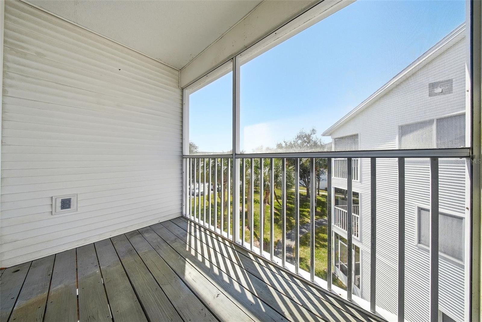 TARA CAY SOUND NORTH - Residential