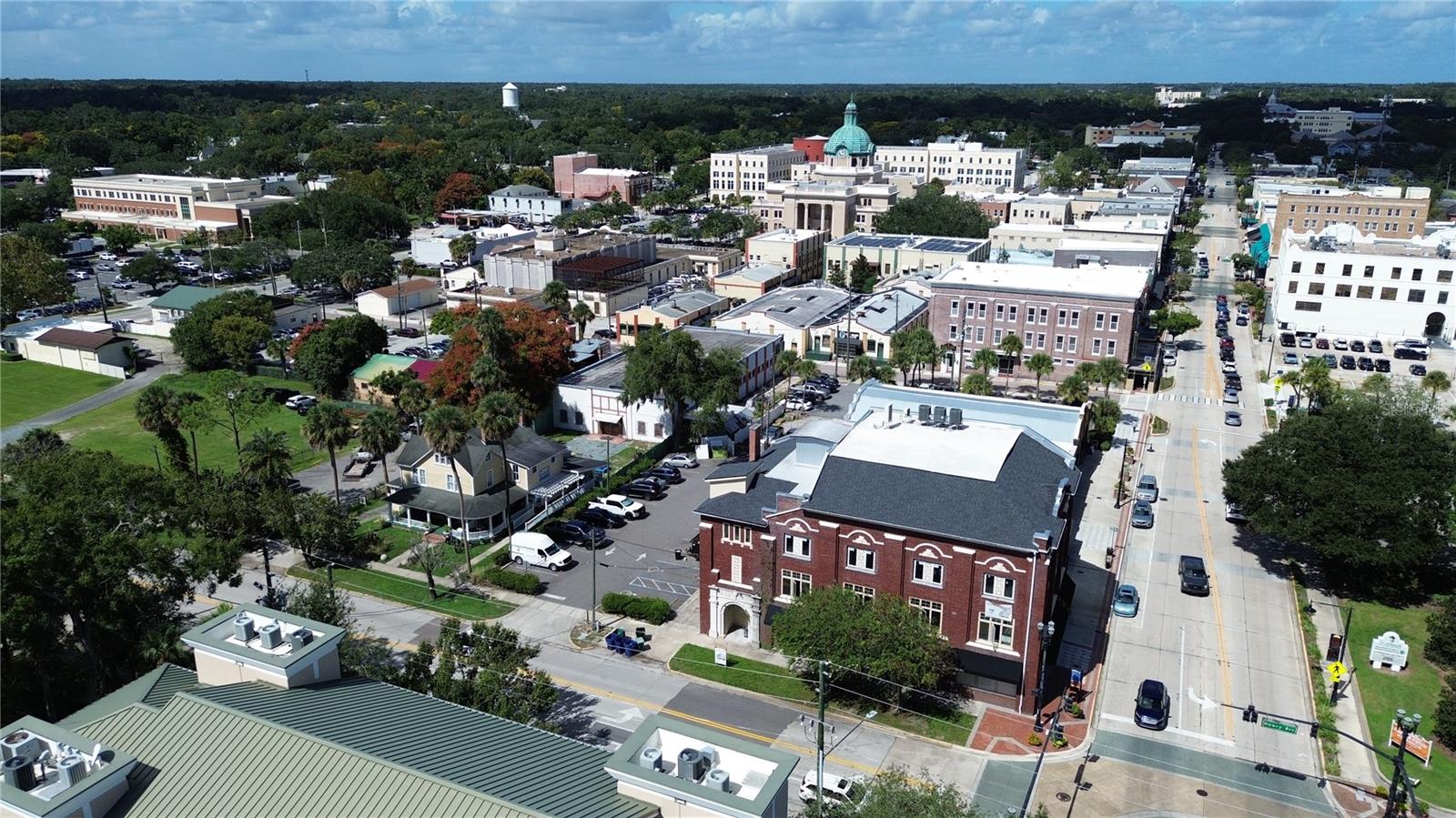 BOND LUMBER CO LTS 02 & 03 BLK 10 HOWRY ADD DELAND - Residential
