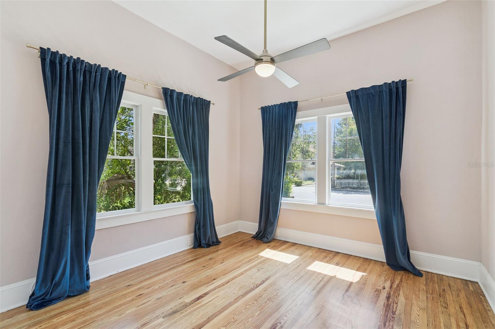 BOND LUMBER CO LTS 02 & 03 BLK 10 HOWRY ADD DELAND - Residential