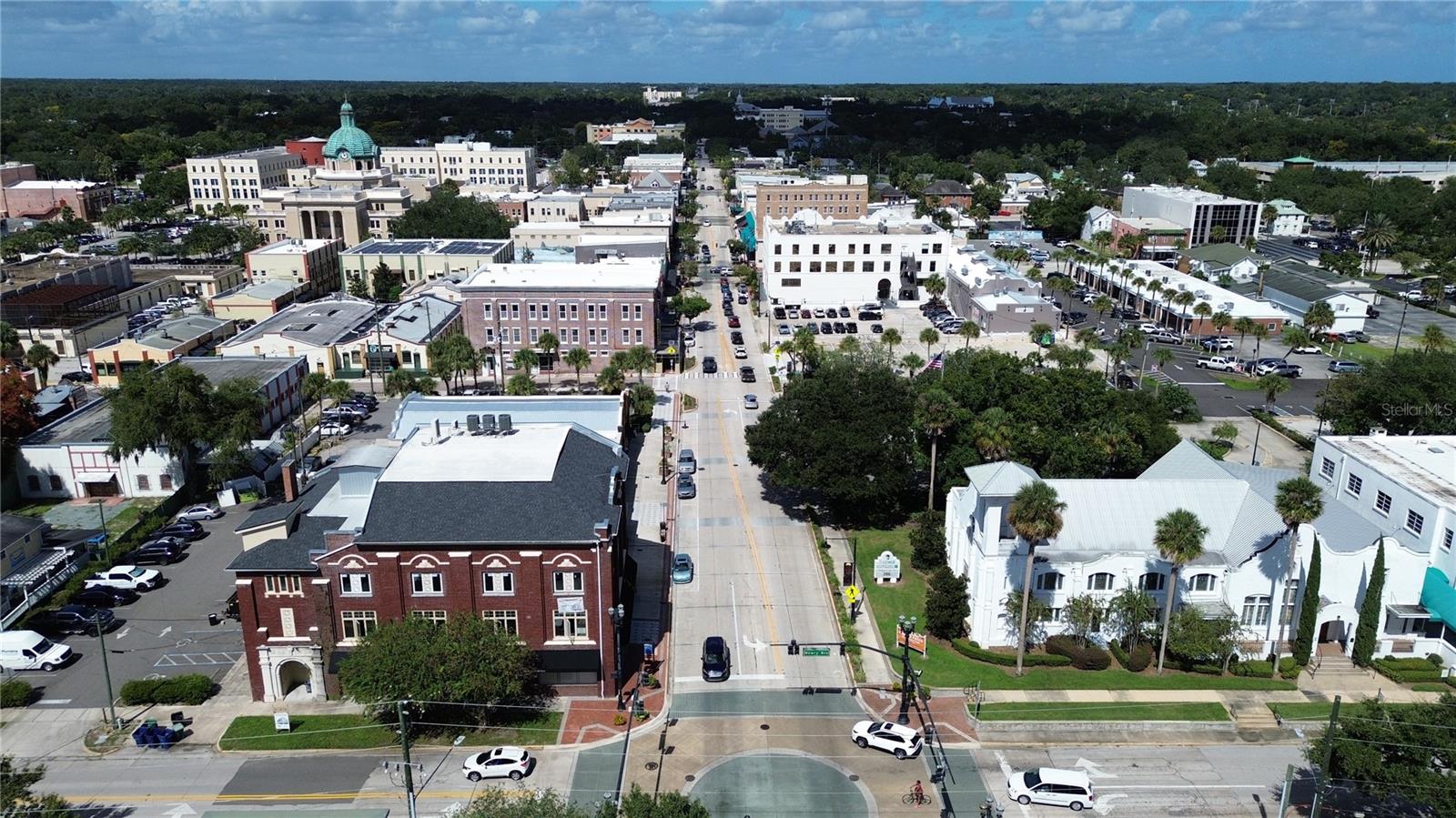 BOND LUMBER CO LTS 02 & 03 BLK 10 HOWRY ADD DELAND - Residential